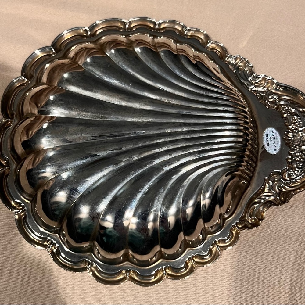 Silverplate Shell-Shaped Bowl Baroque & Rococo Style Classic Shell Pattern. - Picture 5 of 5